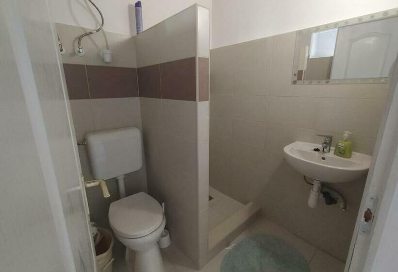 Пансион Heni Vendégháza