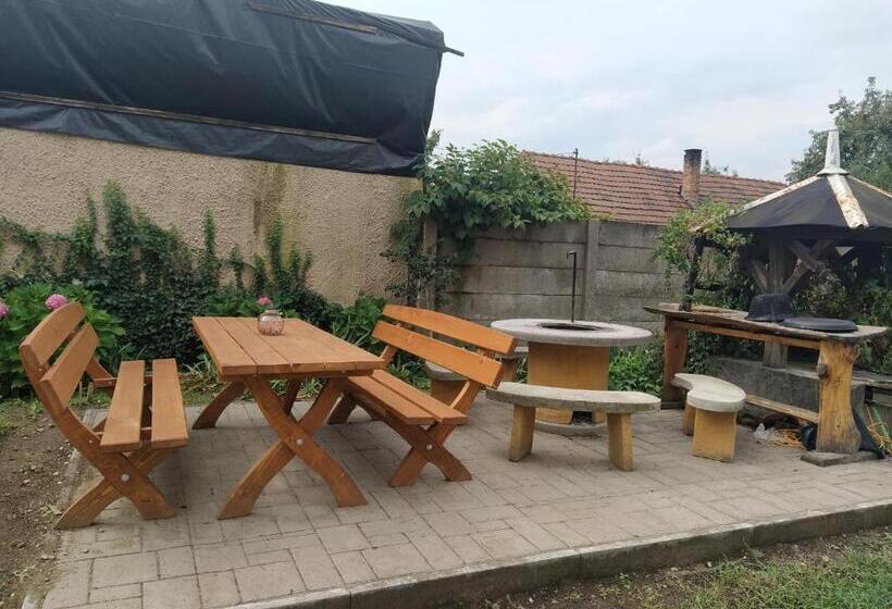 Пансион Heni Vendégháza