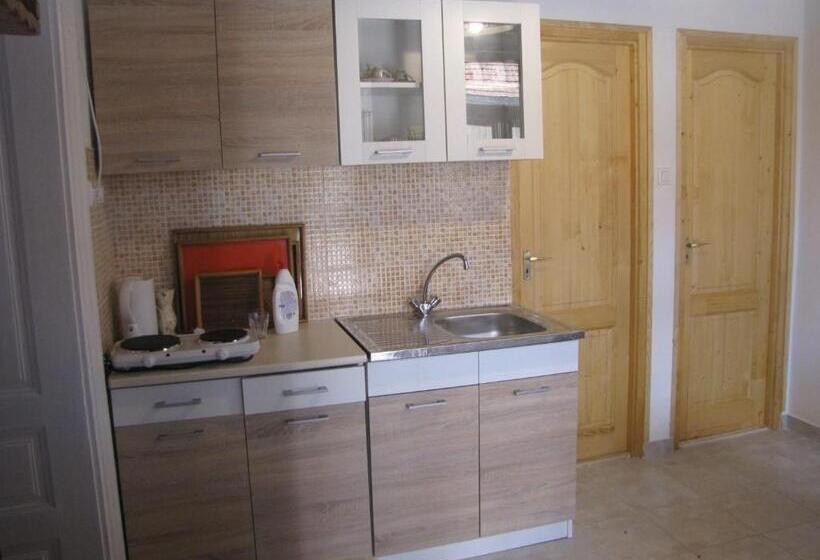 Пансион Heni Vendégháza