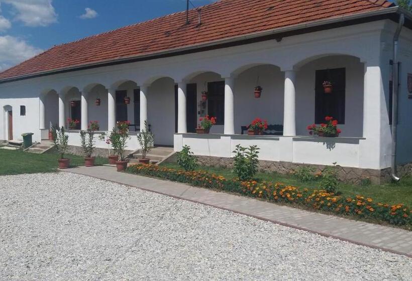 Пансион Heni Vendégháza