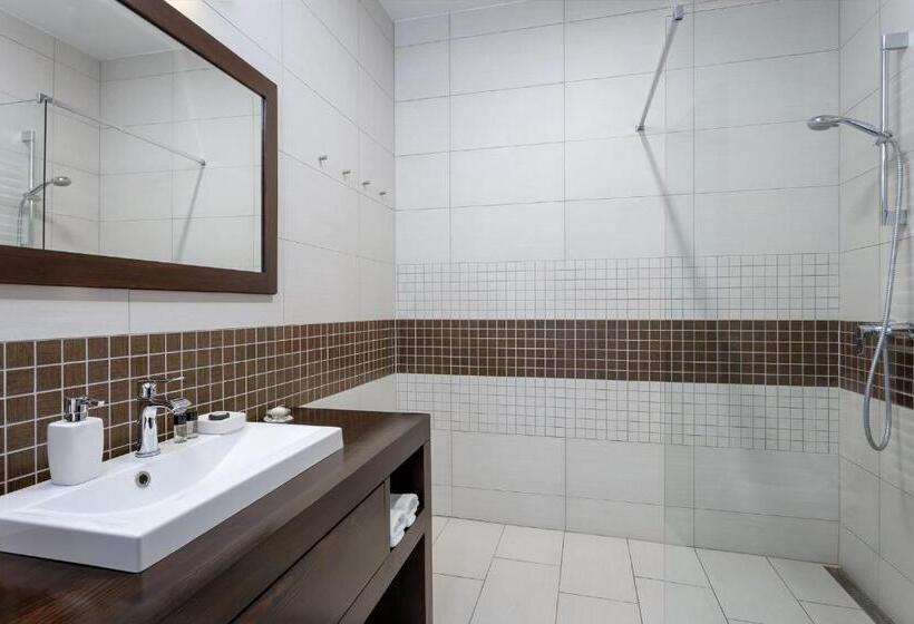 펜션 Henye Vendégház