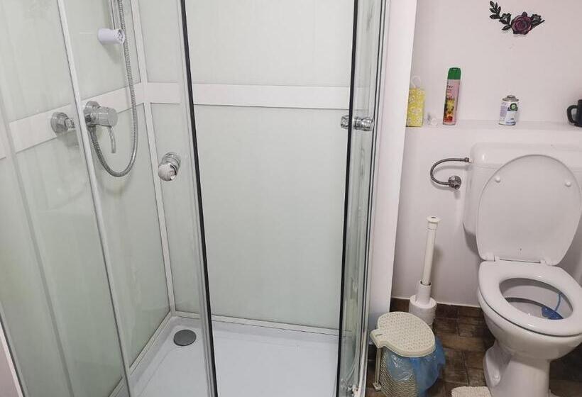 بنسيون Kúti Vendégház