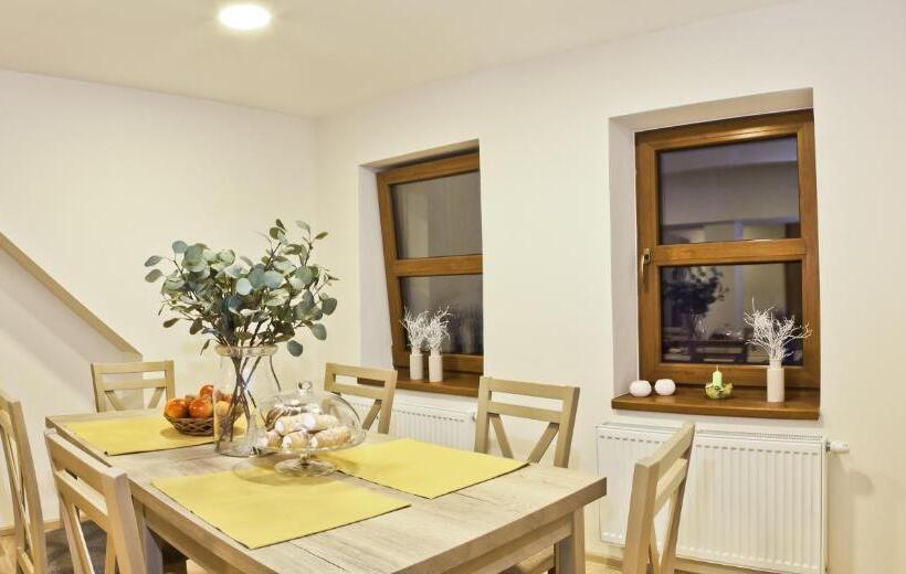 膳宿费 Penzion šléglov