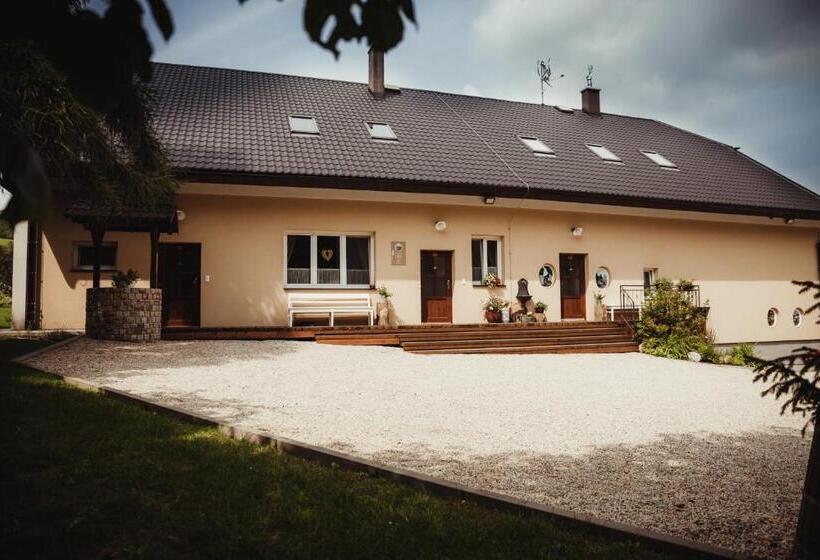 펜션 Penzion Na Fojtství