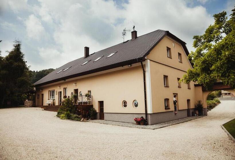 펜션 Penzion Na Fojtství