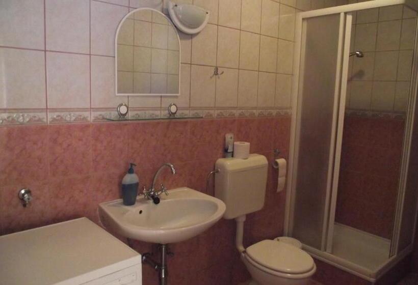 펜션 Radek Vendégház és Apartman