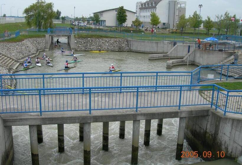 펜션 Radek Vendégház és Apartman