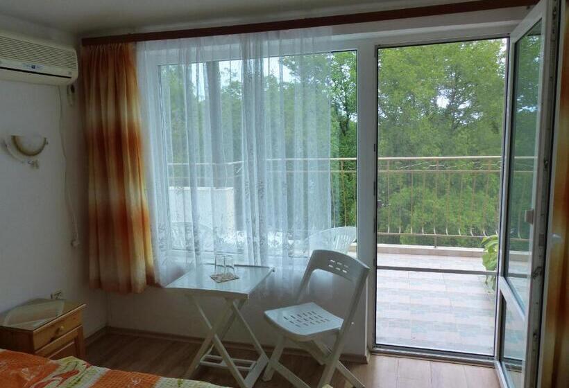 Пансион Sunhouse Rooms