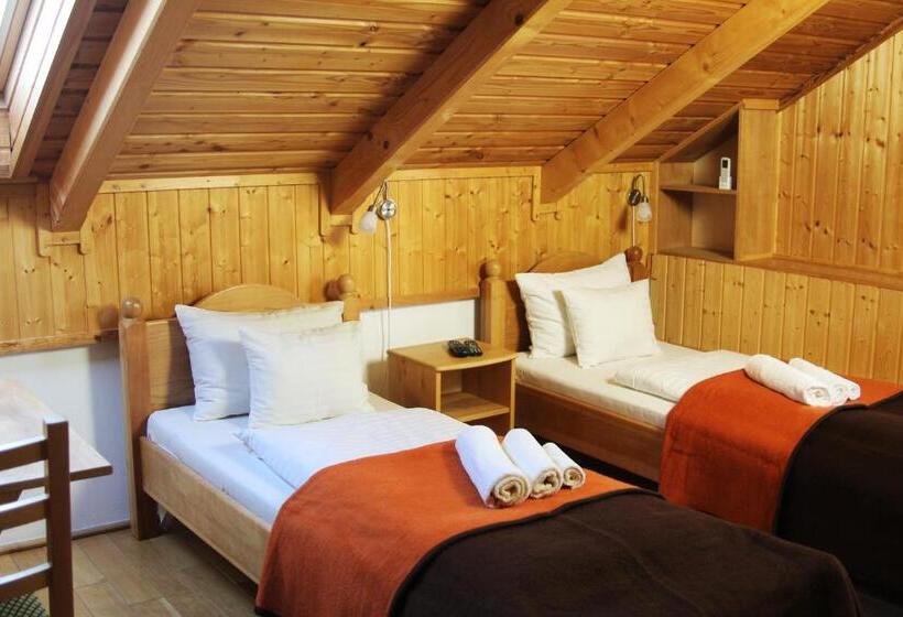 פנסיון Tiszafa Vendégház Szentgál