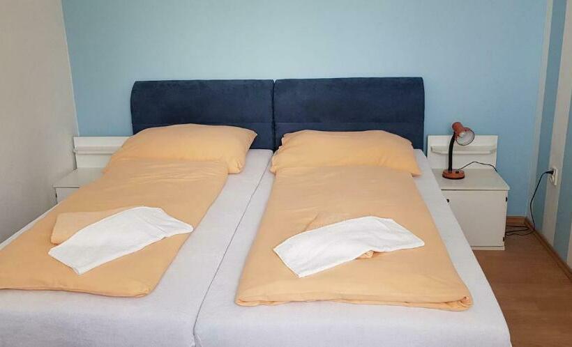 פנסיון Villa Hawaii