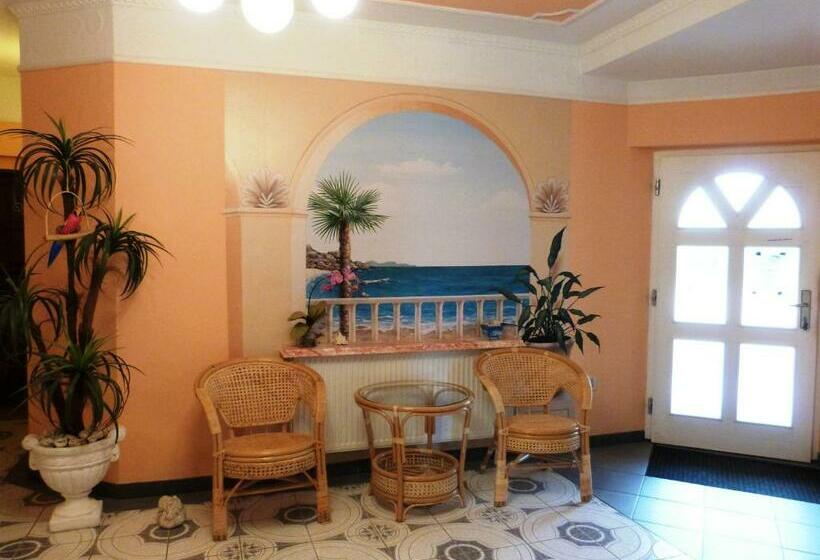 פנסיון Villa Hawaii