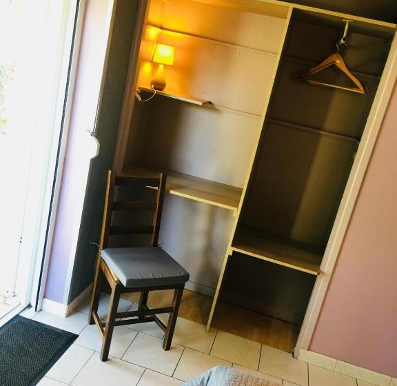 ユースホステル L'auberge Du Lac