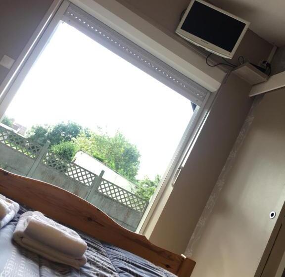 ユースホステル L'auberge Du Lac