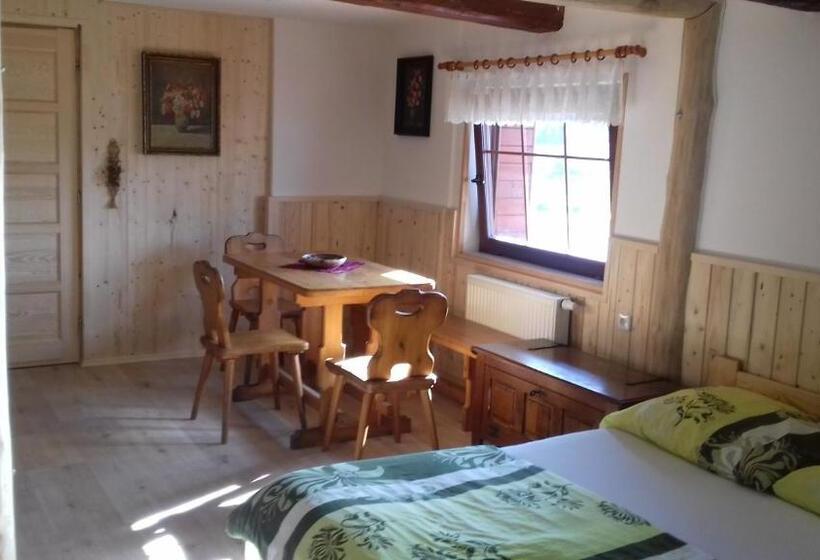 הוסטל Pod Lípou