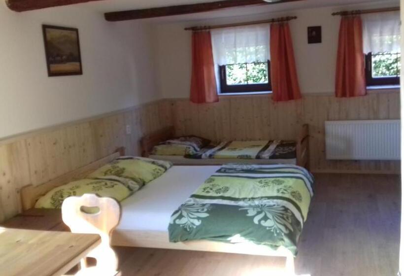 הוסטל Pod Lípou