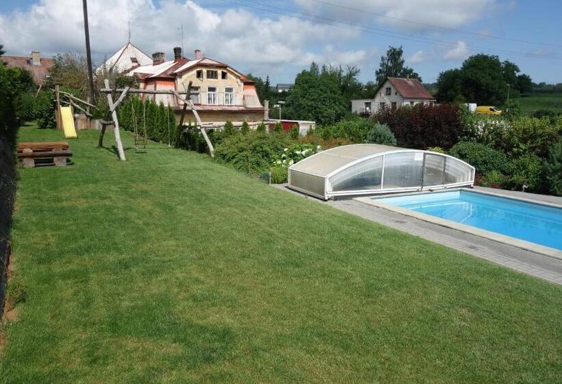 הוסטל Pod Lípou