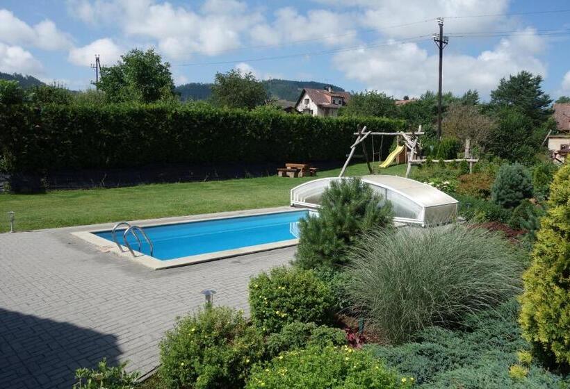 הוסטל Pod Lípou