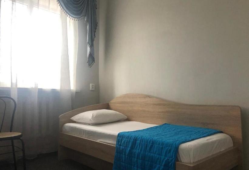 ユースホステル U Fedora