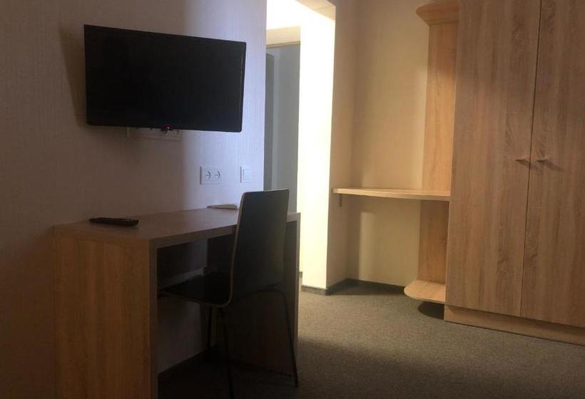 Общежитие U Fedora