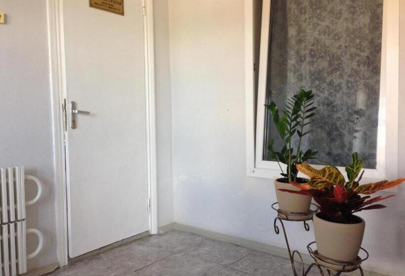 Общежитие U Fedora