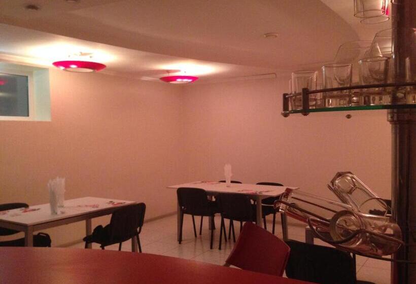 Общежитие U Fedora