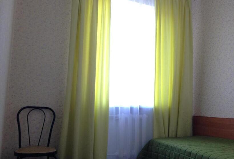 Общежитие U Fedora