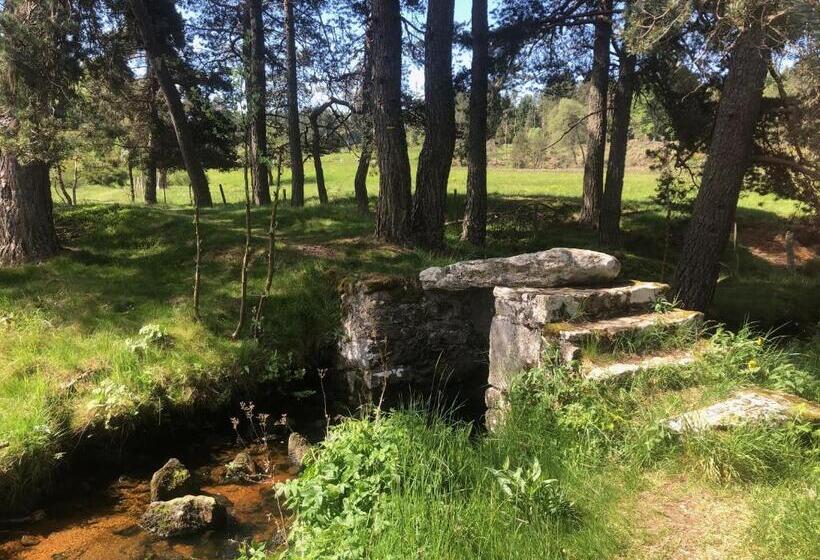 مبيت وإفطار Chambres D'hôtes La Fougeraie