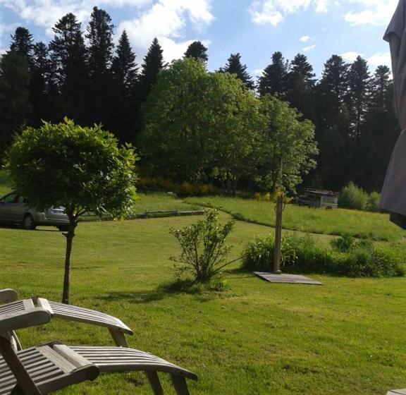 مبيت وإفطار Chambres D'hôtes La Fougeraie