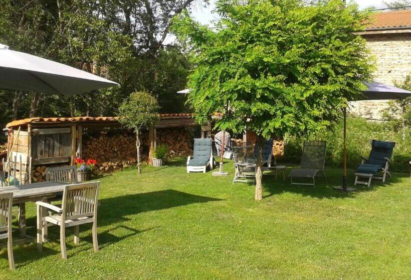 مبيت وإفطار Chambres D'hôtes La Fougeraie