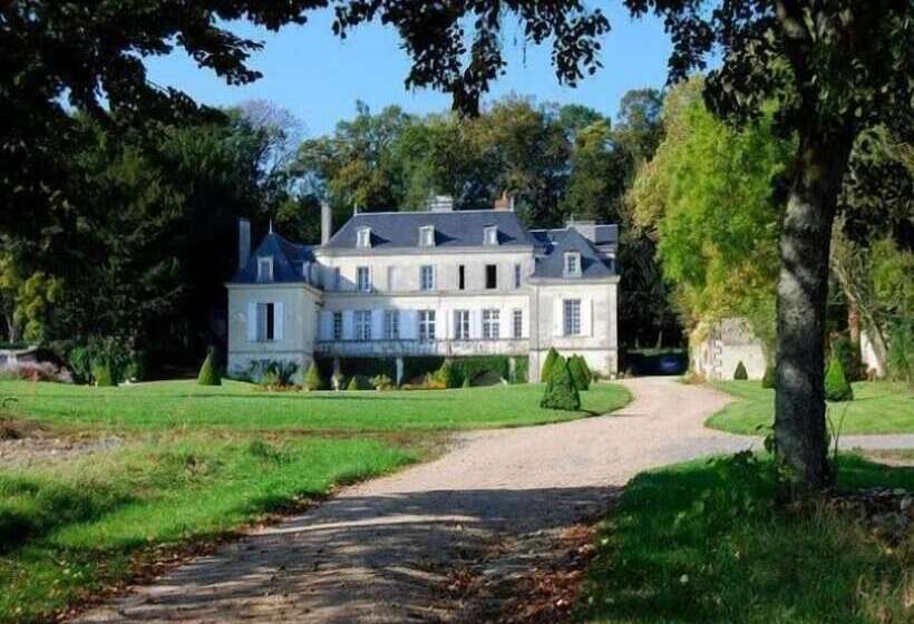 ベッドアンドブレックファースト Chambres D'hôtes Le Château De La Plante