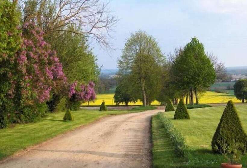 ベッドアンドブレックファースト Chambres D'hôtes Le Château De La Plante