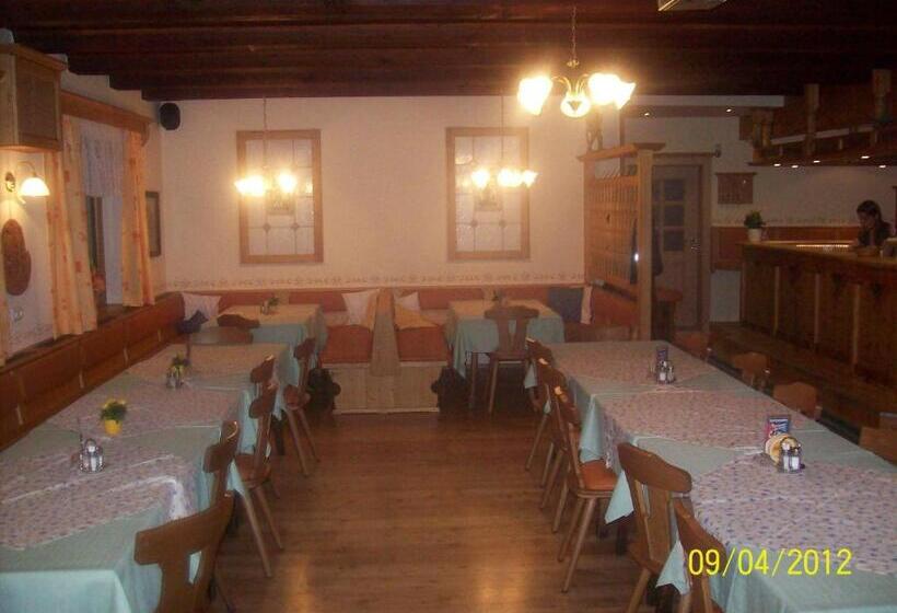 Gasthof Trattner Pension Waldhof