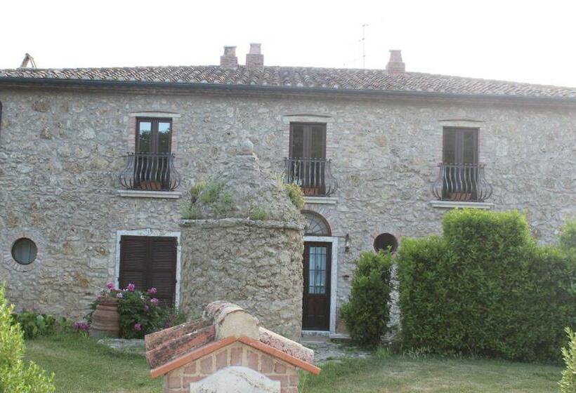 هتل Agriturismo Il Poggiolo