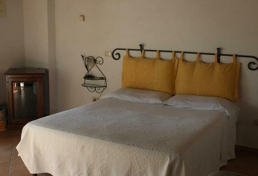 هتل Agriturismo Il Poggiolo