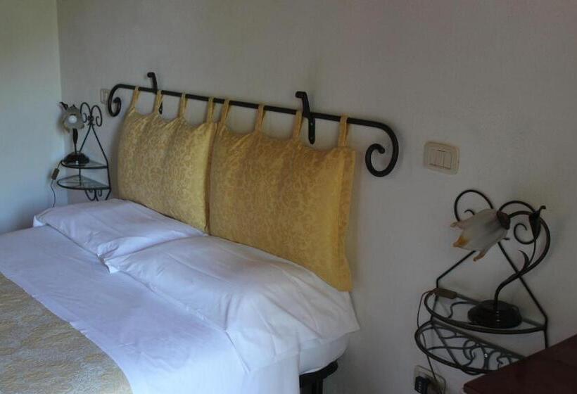 هتل Agriturismo Il Poggiolo