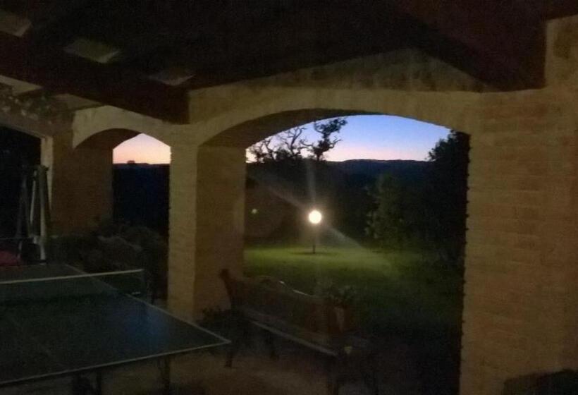هتل Agriturismo Il Poggiolo