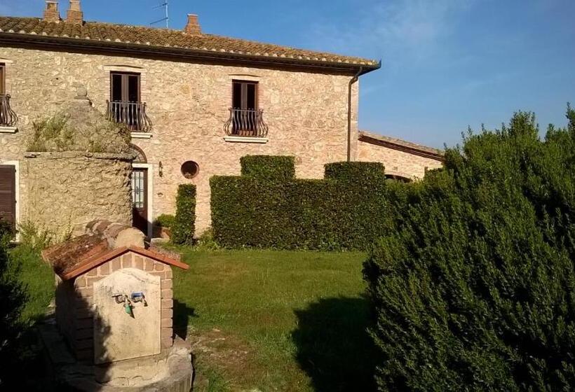 هتل Agriturismo Il Poggiolo