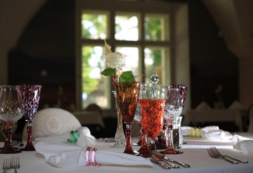 Chateau Herálec Boutique Hotel & Spa By L Occitane