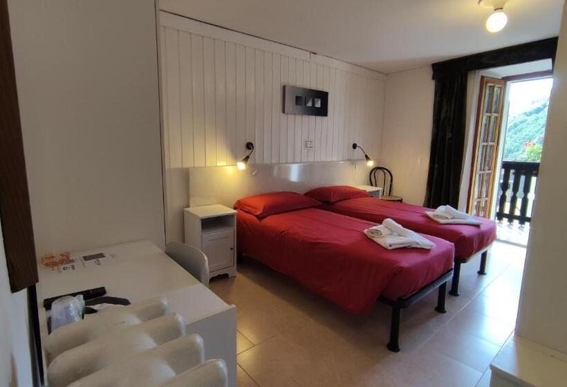 Отель Edelweiss