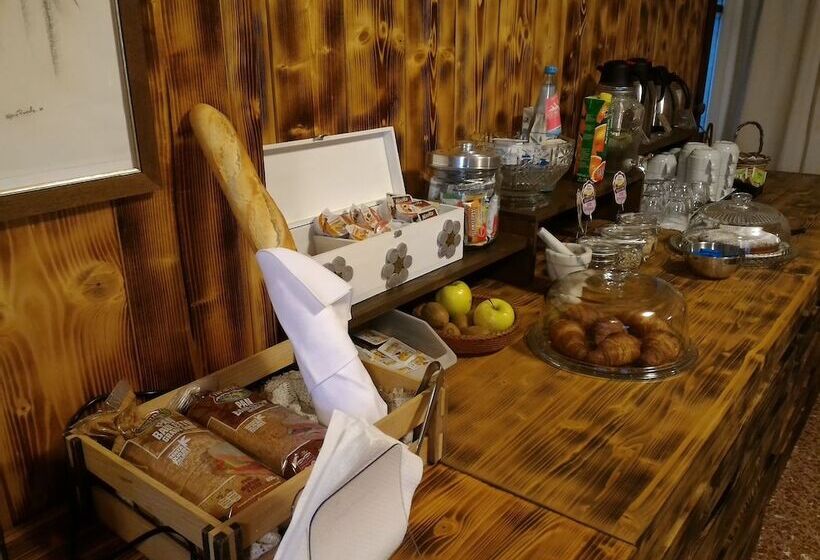 Отель Edelweiss