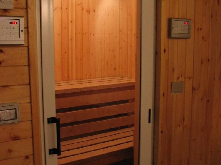 Отель Edelweiss