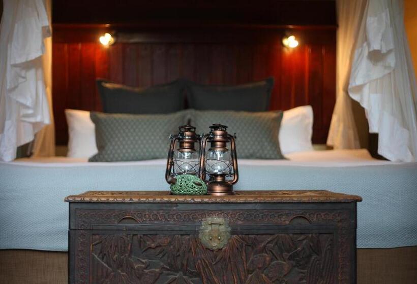 호텔 Ivory Wilderness River Rock Lodge