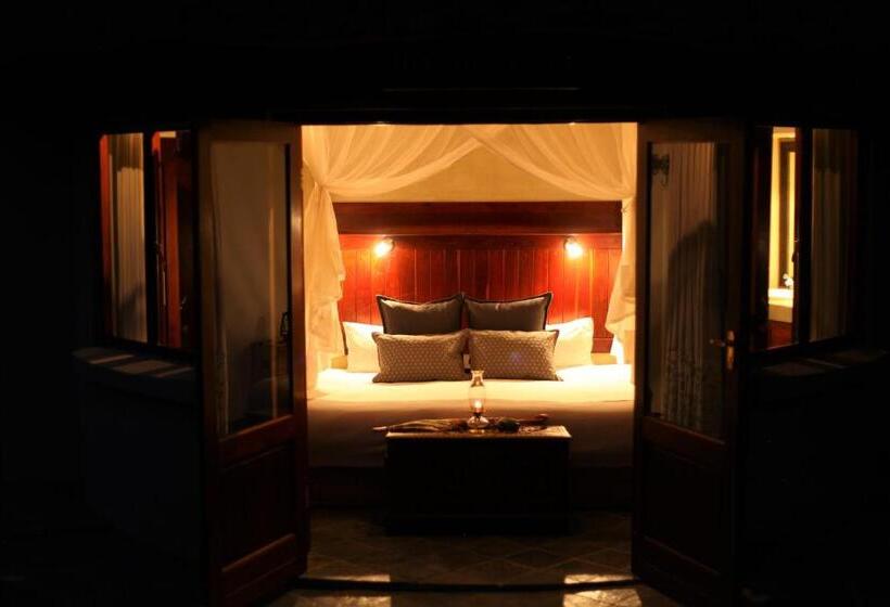 호텔 Ivory Wilderness River Rock Lodge