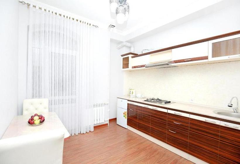 هتل Khujand Deluxe