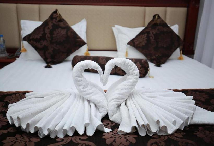 هتل Khujand Deluxe