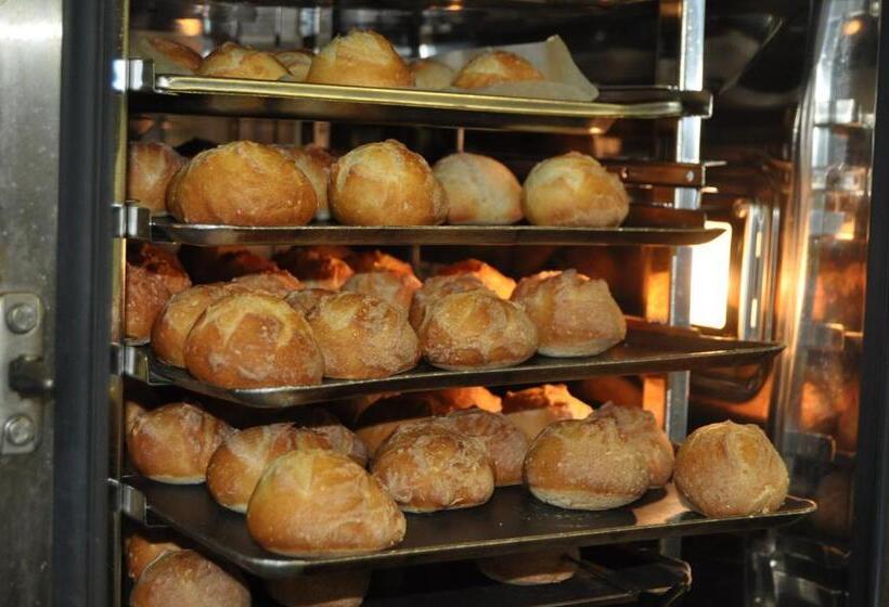 فندق L'auberge Du Tire Bouchon