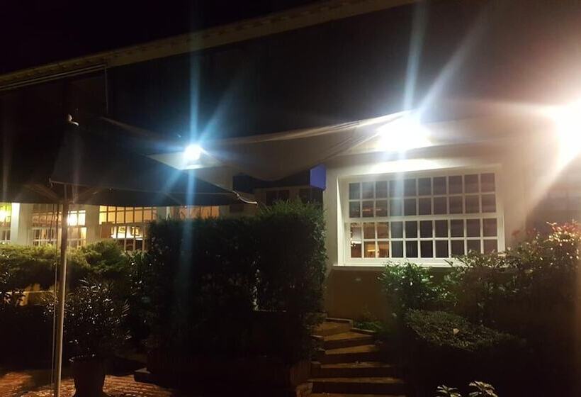 Отель Logis   Hôtel & Restaurant Le Gonfalon