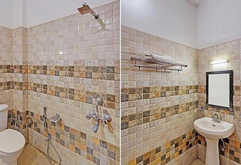 Fabhotel Kk Residency