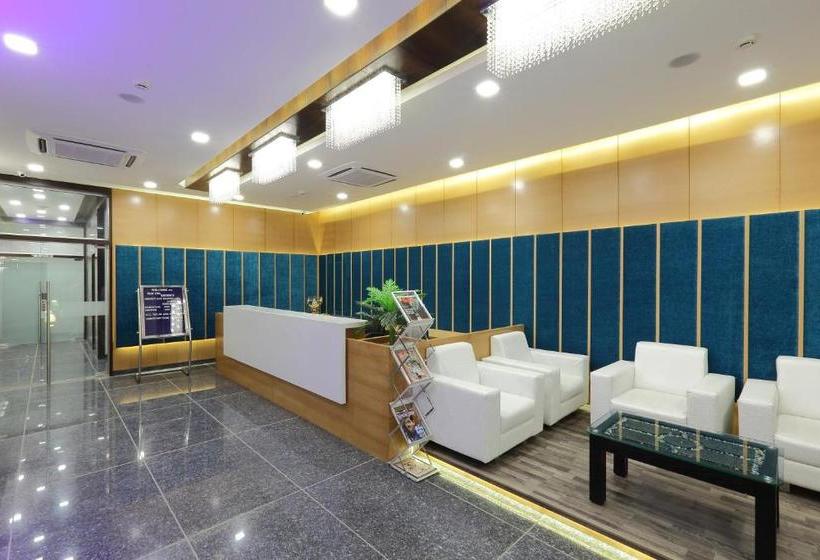 בית מלון כפרי Paminn Regency