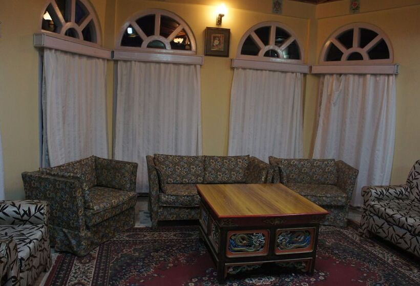 호텔 Pemaling Lords Inn Dirang